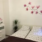 Luxury 아파트